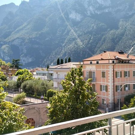 Apartamento Casa Andy & Anne - Attico Riva del Garda Exterior foto